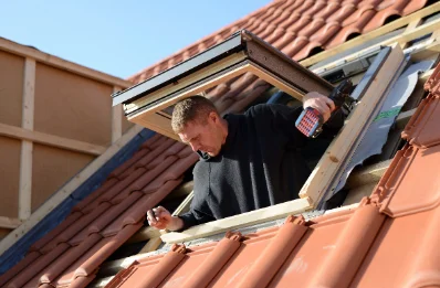 Pose de fenêtres de toit Velux à Coimères